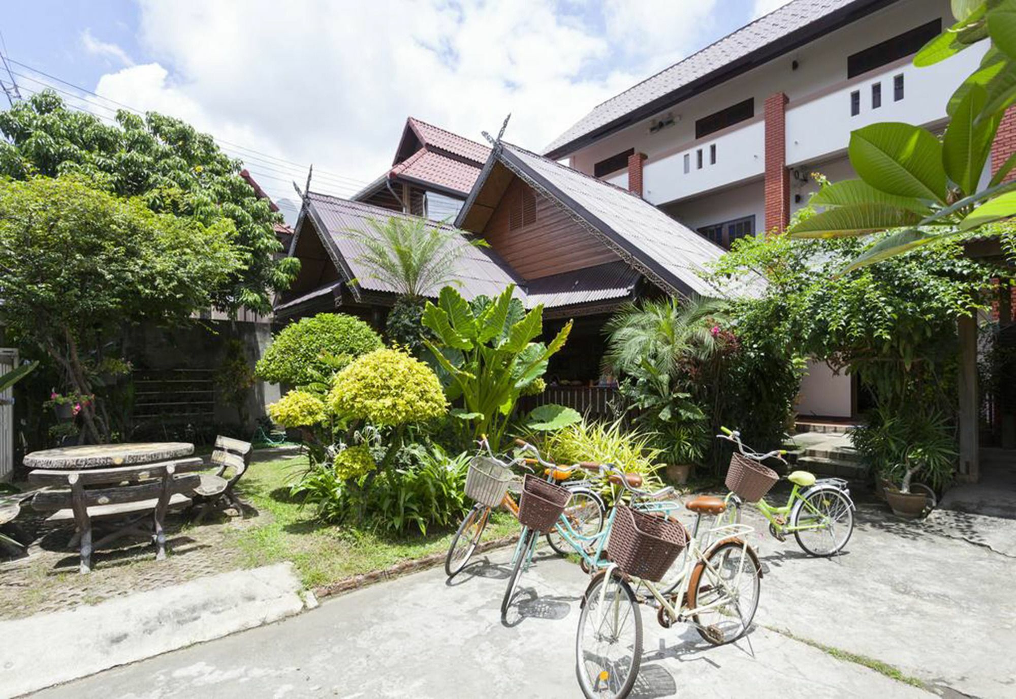 Little Home Guest House チエンマイ エクステリア 写真